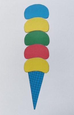 Ułożony lód z kolorowych elementów według wzoru – układanka lewopółkulowa